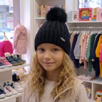 Детска шапка ЧЕРНА С МЕКА ПОДПЛАТА 8-16 години.